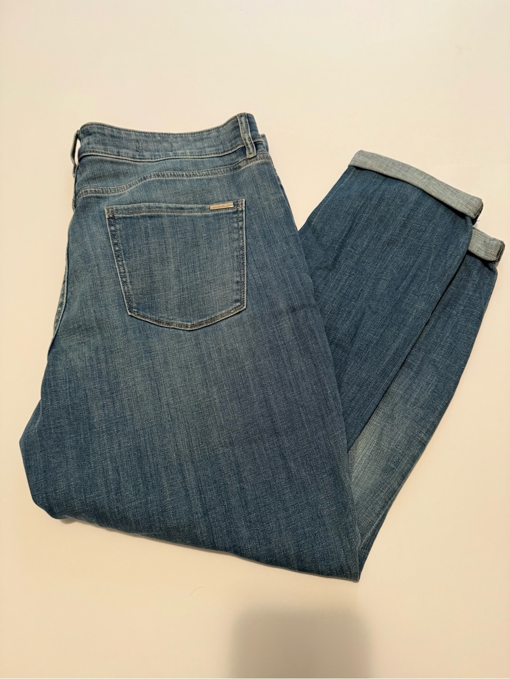 White House Black Market Women's Cropped Blue Jeans